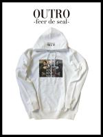 OUTRO19AWOUTRO-feer de seal- Secret Face Hoodie WHT